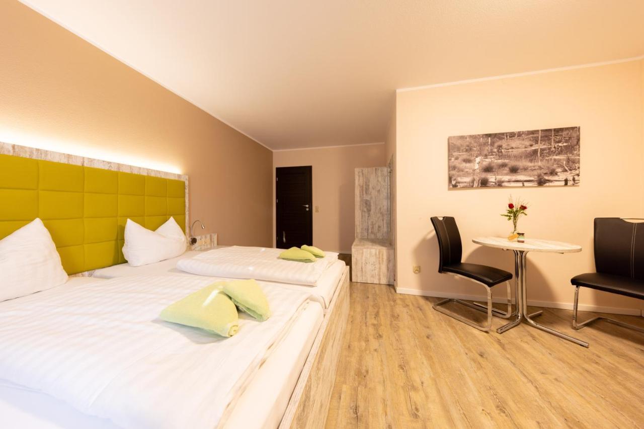 Landhotel Ehlers ชเนเวอร์ดิงเงิน ภายนอก รูปภาพ